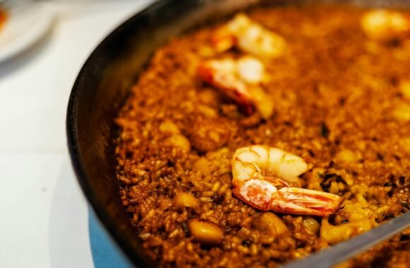 Paellera grande de paella de marisco